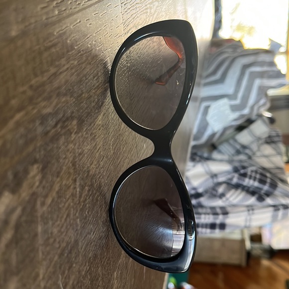 Coach sun glasses - Picture 2 of 2